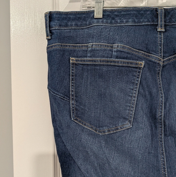 Torrid Dark Wash Bombshell Skinny Premium Stretch High-Rise Jean in Size 20R - Picture 9 of 15